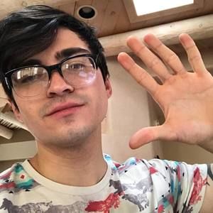 Meet your Posher, Christopher